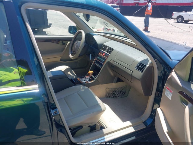 45462761 :رقم المزاد ، WDBHA23E8VF520663 vin ، 1997 Mercedes-benz C 230 مزاد بيع