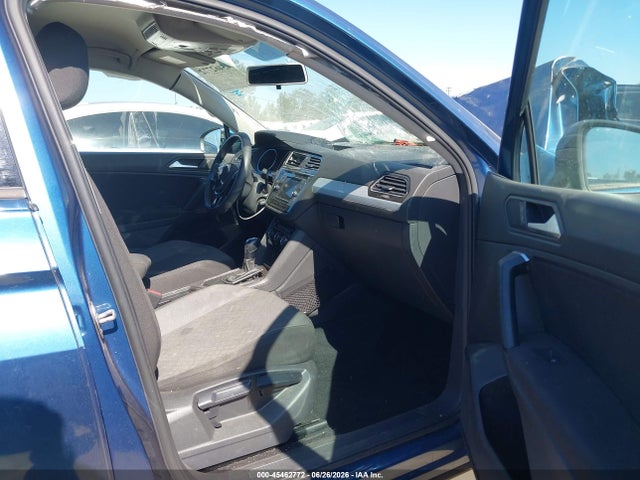 Продажа на аукционе авто 2019 Volkswagen Tiguan 2.0t S, vin: 3VV1B7AXXKM063837, номер лота: 45462772