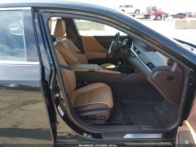 45462782 :رقم المزاد ، 58ABZ1B1XKU042900 vin ، 2019 Lexus Es 350 مزاد بيع