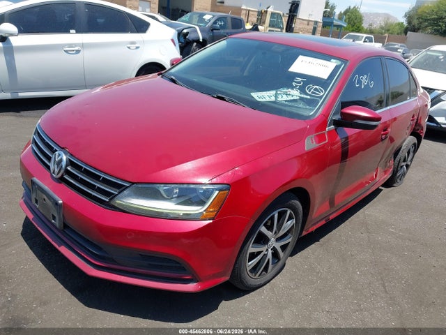 3VWDB7AJ5JM228258 Volkswagen Jetta 1.4t Se/1.4t Wolfsburg Edition