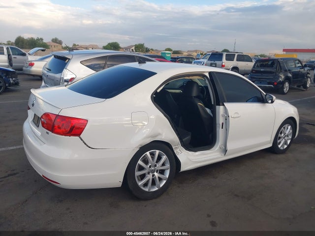 3VWD17AJ6EM390764 Volkswagen Jetta 1.8t Se