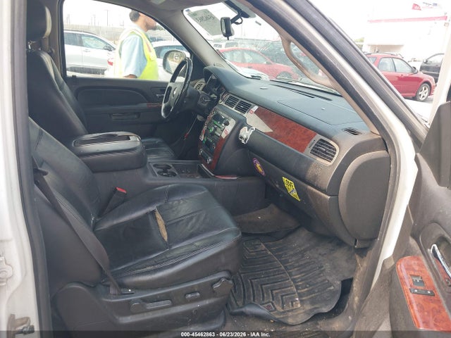2010 Chevrolet Suburban 1500 Lt1 მანქანა იყიდება აუქციონზე, vin: 1GNUKJE30AR115092, აუქციონის ნომერი: 45462863
