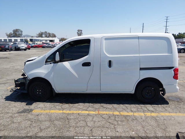 3N6CM0KN2HK695500 Nissan NV200 SV