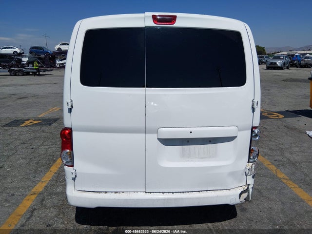 3N6CM0KN2HK695500 Nissan NV200 SV