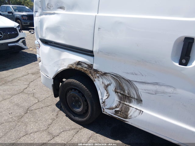 3N6CM0KN2HK695500 Nissan NV200 SV