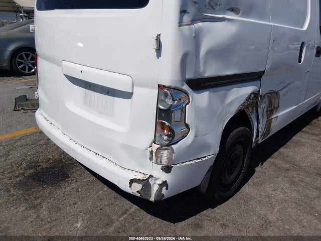 3N6CM0KN2HK695500 Nissan NV200 SV