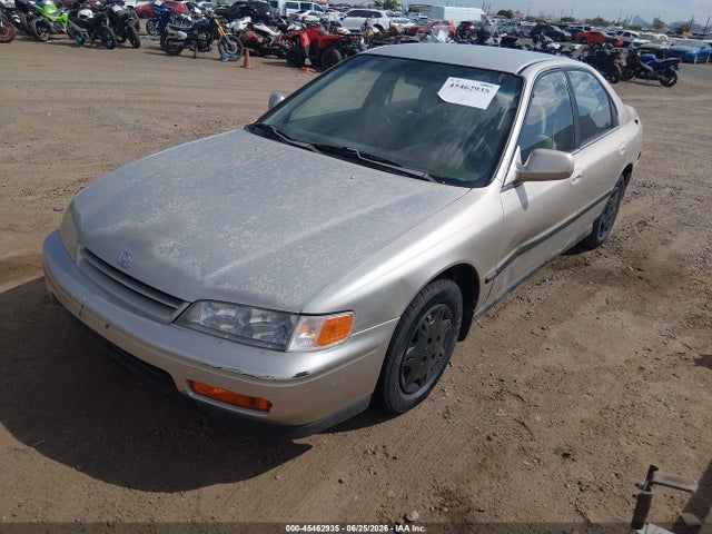 1995 Honda Accord Lx/ex მანქანა იყიდება აუქციონზე, vin: 1HGCD5636SA153822, აუქციონის ნომერი: 45462935