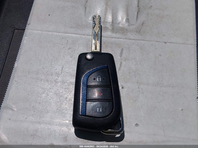 Toyota RAV4 LE 2019 JTMG1RFV1KJ003036 Image 11
