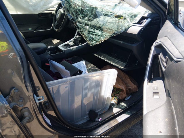 Toyota RAV4 LE 2019 JTMG1RFV1KJ003036 Image 5