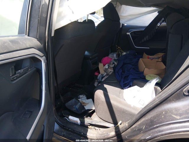 Toyota RAV4 LE 2019 JTMG1RFV1KJ003036 Image 8
