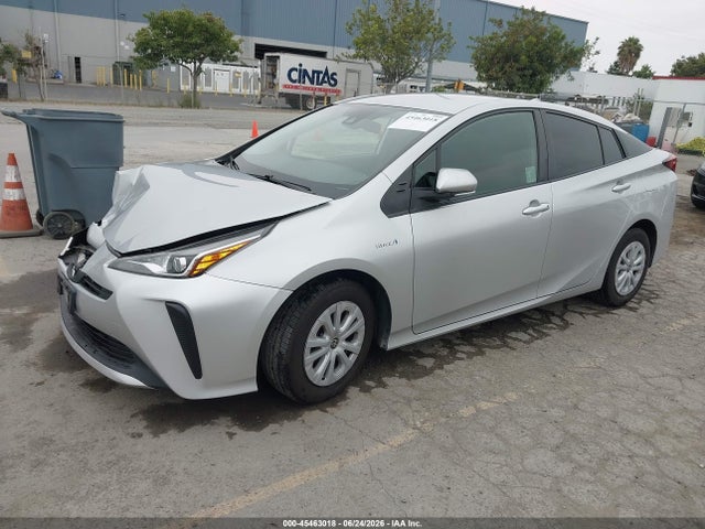 Toyota Prius L Eco 2019 JTDKARFU0K3084200 Image 2