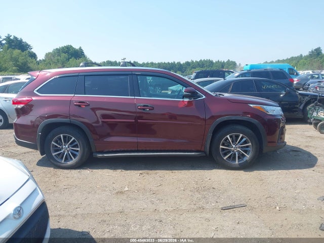 Toyota Highlander Xle 2018 5TDJZRFHXJS833802 Image 13