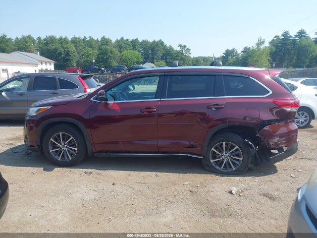 Toyota Highlander Xle 2018 5TDJZRFHXJS833802 Image 14