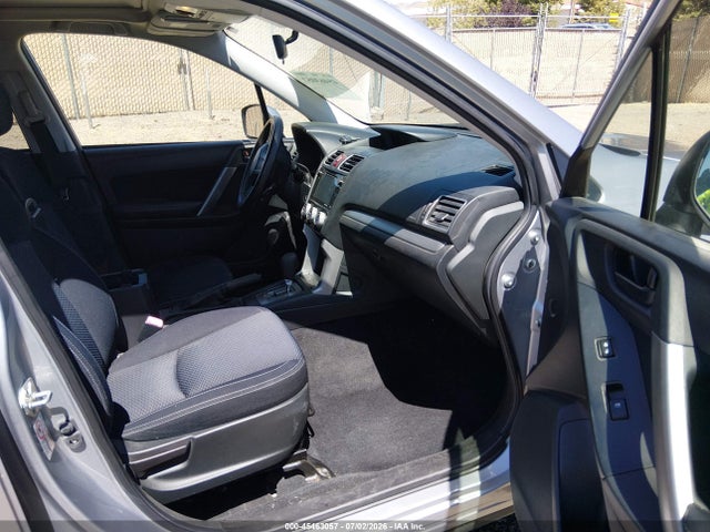 JF2SJADC0GH548318 Subaru Forester 2.5i Premium