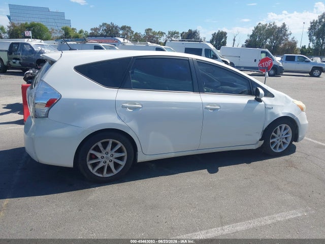 Toyota Prius V Five 2014 JTDZN3EU4E3308963 Image 13