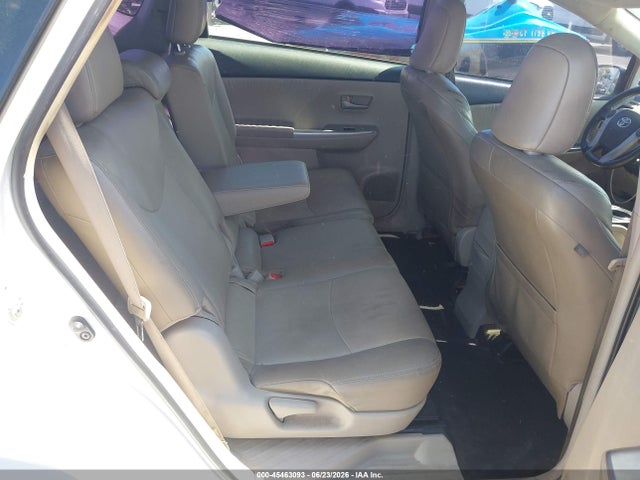 Toyota Prius V Five 2014 JTDZN3EU4E3308963 Image 8