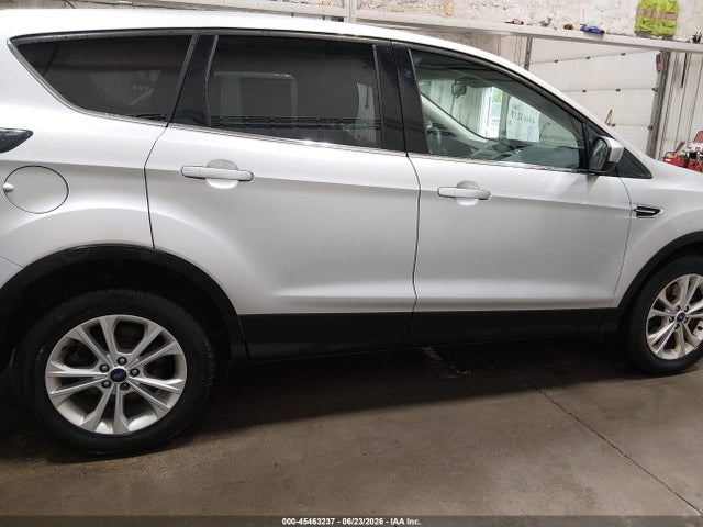 1FMCU9GD6HUA41344 Ford ESCAPE SE