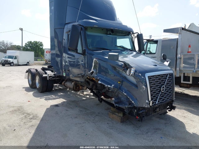 45463335 :رقم المزاد ، 4V4NC9UG4NN312314 vin ، 2022 Volvo Vnl مزاد بيع