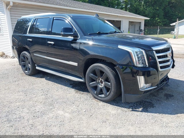 45463407 :رقم المزاد ، 1GYS4BKJ8GR217584 vin ، 2016 Cadillac Escalade Luxury Collection مزاد بيع