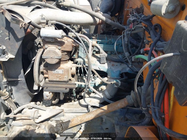 45463420 :رقم المزاد ، 1HTSCPEN1NH459806 vin ، 1992 International 4000 4700 مزاد بيع