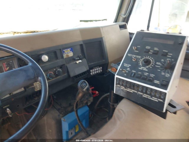 45463420 :رقم المزاد ، 1HTSCPEN1NH459806 vin ، 1992 International 4000 4700 مزاد بيع