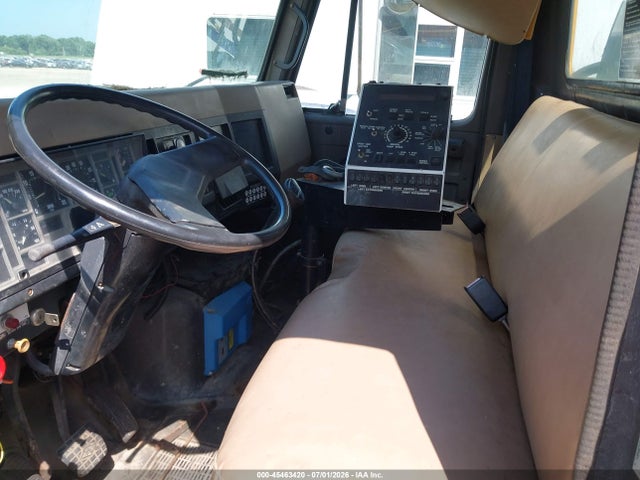 45463420 :رقم المزاد ، 1HTSCPEN1NH459806 vin ، 1992 International 4000 4700 مزاد بيع