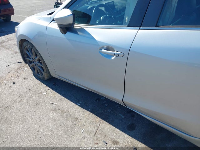 2018 Mazda Mazda3 Touring მანქანა იყიდება აუქციონზე, vin: 3MZBN1V32JM205981, აუქციონის ნომერი: 45463504