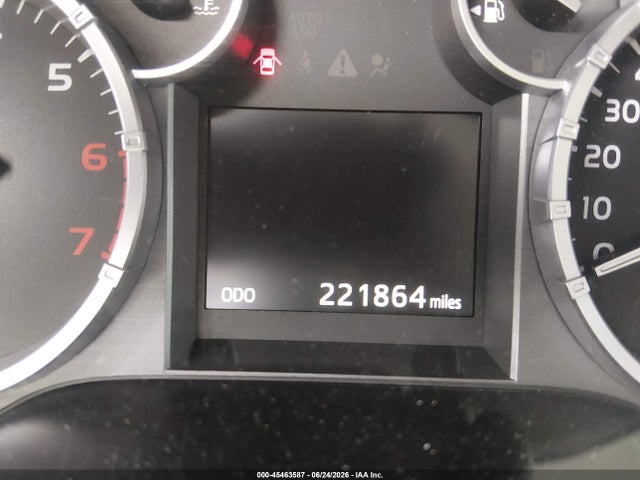 5TFAY5F11EX381821 Toyota Tundra 1794 5.7l V8