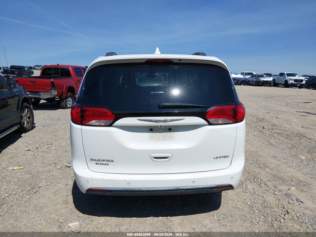 Chrysler Pacifica Limited 2018 2C4RC1GG0JR263409 Image 16