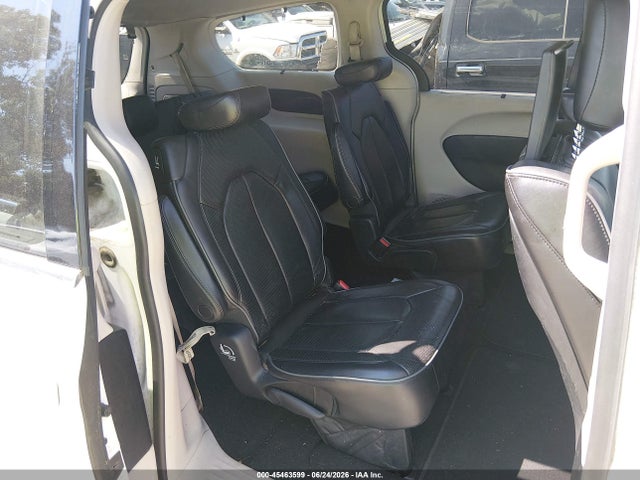 Chrysler Pacifica Limited 2018 2C4RC1GG0JR263409 Image 8