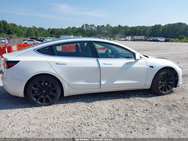 Tesla Model 3 Long Range/mid Range 2018 5YJ3E1EA1JF008181 Image 13