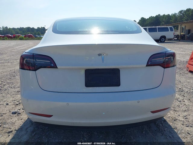 Tesla Model 3 Long Range/mid Range 2018 5YJ3E1EA1JF008181 Image 16