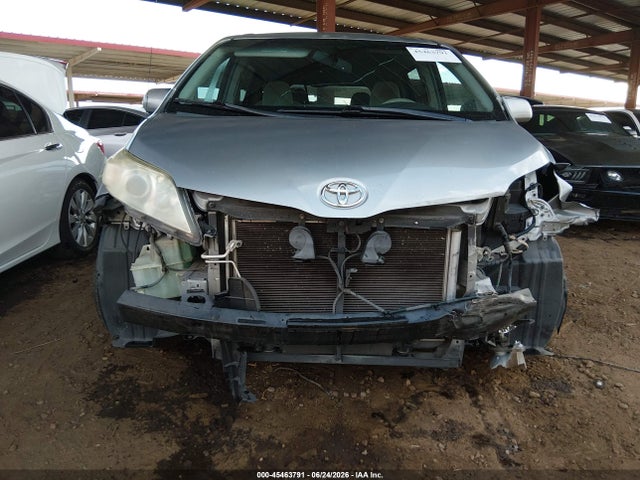 5TDKK3DC7ES524887 Toyota Sienna Le V6 8 Passenger