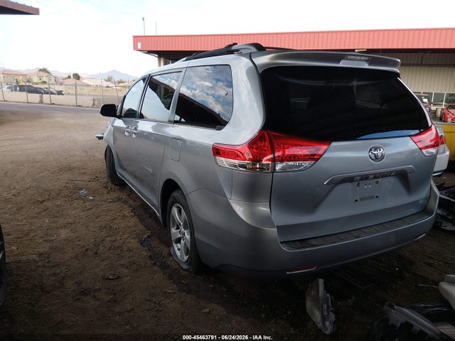 5TDKK3DC7ES524887 Toyota Sienna Le V6 8 Passenger