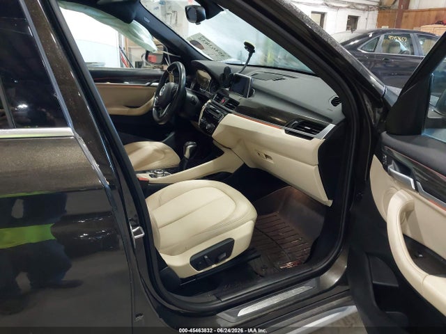 Продажа на аукционе авто 2017 Bmw X1 Xdrive28i, vin: WBXHT3C34H5F85641, номер лота: 45463832