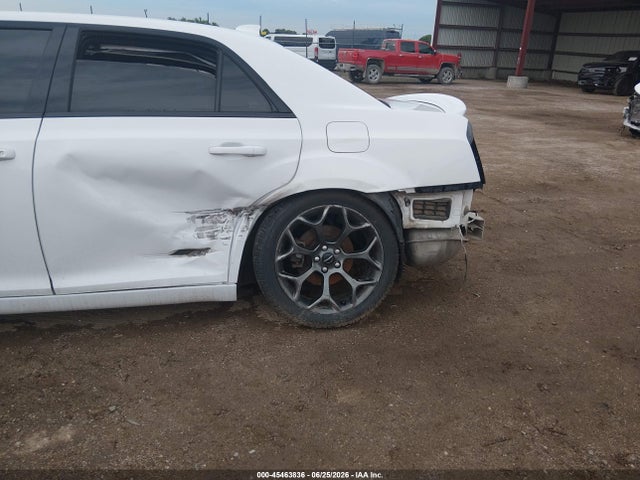 Продажа на аукционе авто 2016 Chrysler 300, vin: 2C3CCABGXGH229879, номер лота: 45463836