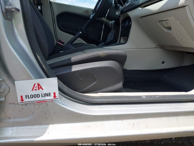 45463851 :رقم المزاد ، 3FADP4AJ7BM214338 vin ، 2011 Ford Fiesta S مزاد بيع
