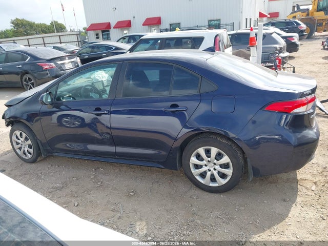 45463894 :رقم المزاد ، 5YFEPMAE2MP267817 vin ، 2021 Toyota Corolla Le مزاد بيع