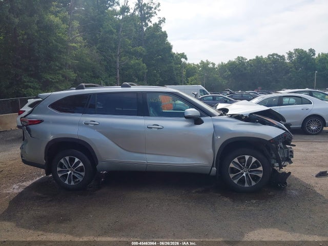 Продажа на аукционе авто 2021 Toyota Highlander Xle, vin: 5TDGZRBH0MS555397, номер лота: 45463964
