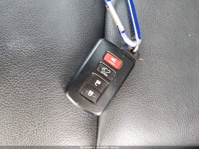 Toyota RAV4 SE 2018 JTMNFREV8JJ746561 Image 11