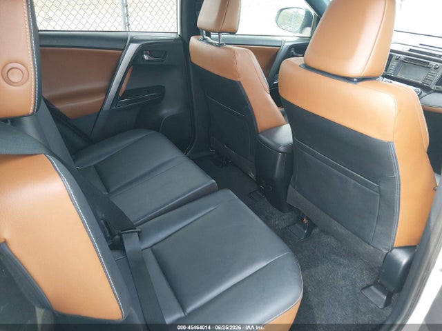 Toyota RAV4 SE 2018 JTMNFREV8JJ746561 Image 8