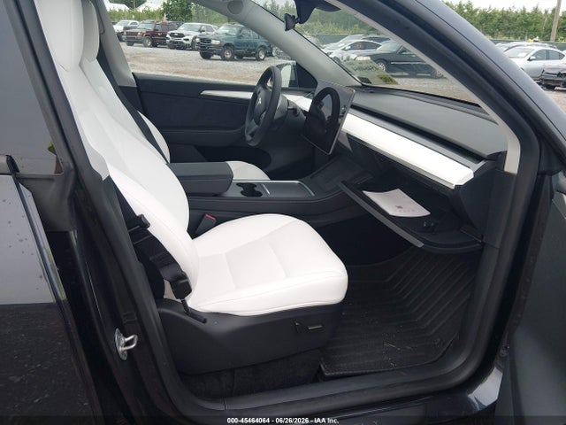 45464064 :رقم المزاد ، 7SAYGAEE2SF288796 vin ، 2025 Tesla Model Y Long Range Dual Motor All-wheel Drive مزاد بيع