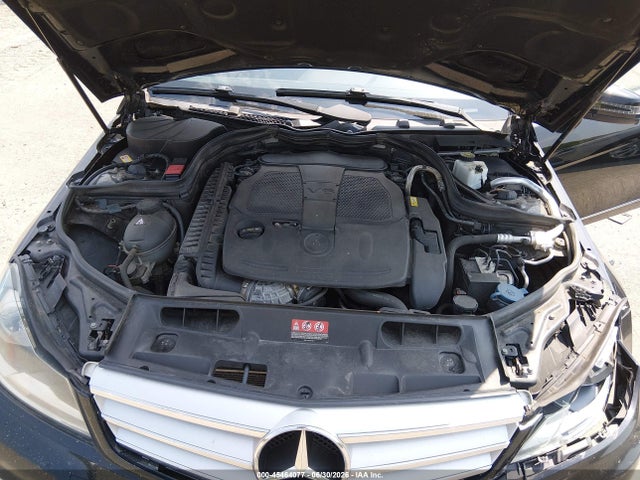 45464077 :رقم المزاد ، WDDGF8AB2DA878496 vin ، 2013 Mercedes-benz C 300 Sport 4matic مزاد بيع