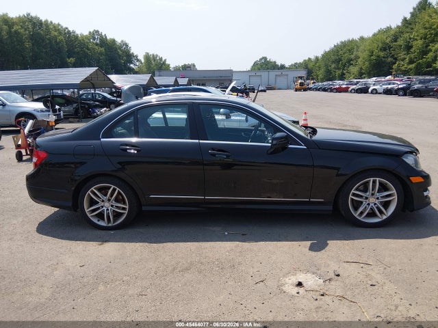 45464077 :رقم المزاد ، WDDGF8AB2DA878496 vin ، 2013 Mercedes-benz C 300 Sport 4matic مزاد بيع