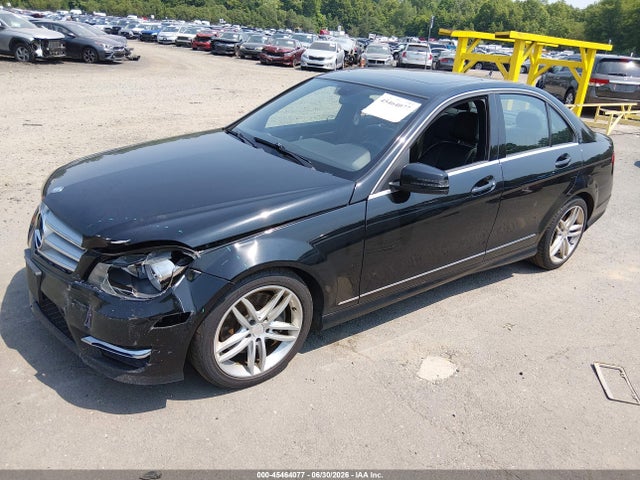 45464077 :رقم المزاد ، WDDGF8AB2DA878496 vin ، 2013 Mercedes-benz C 300 Sport 4matic مزاد بيع