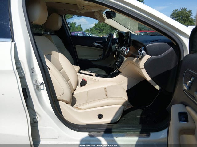 2018 Mercedes-benz Gla 250 მანქანა იყიდება აუქციონზე, vin: WDCTG4EB3JJ451228, აუქციონის ნომერი: 45464096
