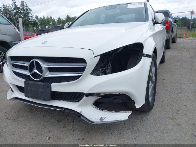 55SWF4KB8HU204944 Mercedes-Benz C 300 4matic