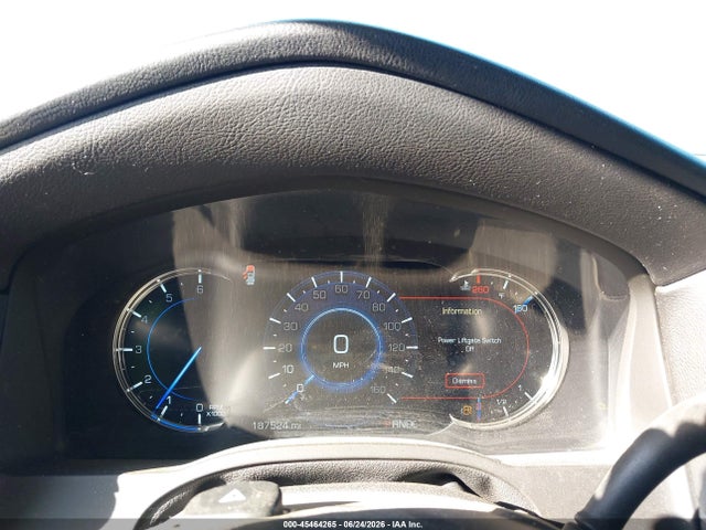 Продажа на аукционе авто 2018 Cadillac Escalade Premium Luxury, vin: 1GYS4CKJ9JR296616, номер лота: 45464265