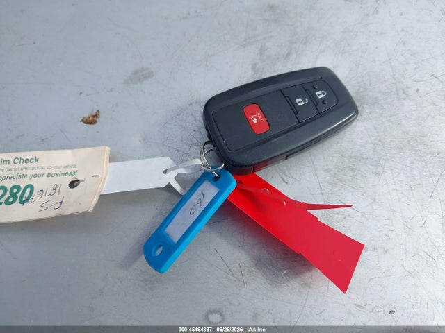 Toyota Prius Two 2018 JTDKBRFU6J3585507 Image 11