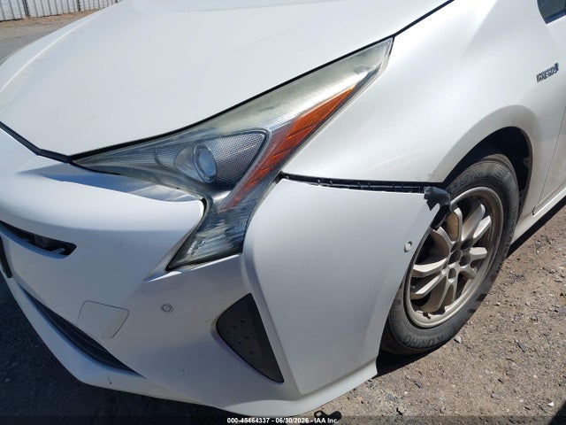 Toyota Prius Two 2018 JTDKBRFU6J3585507 Image 6
